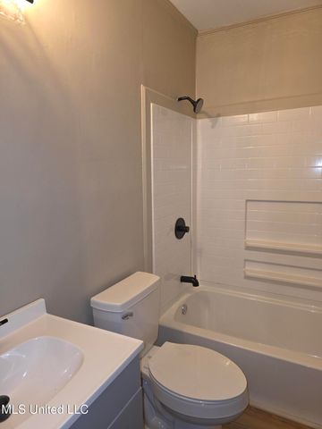 2815 Hillside Drive, Hattiesburg, MS 39401