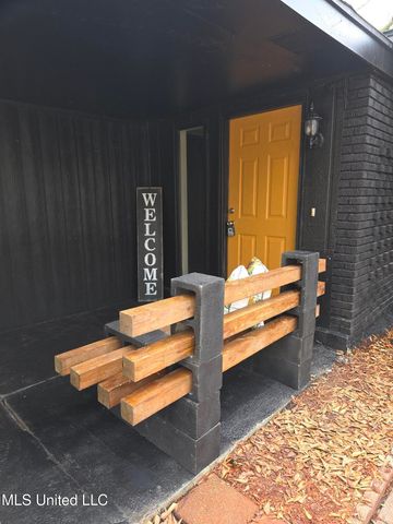 2815 Hillside Drive, Hattiesburg, MS 39401