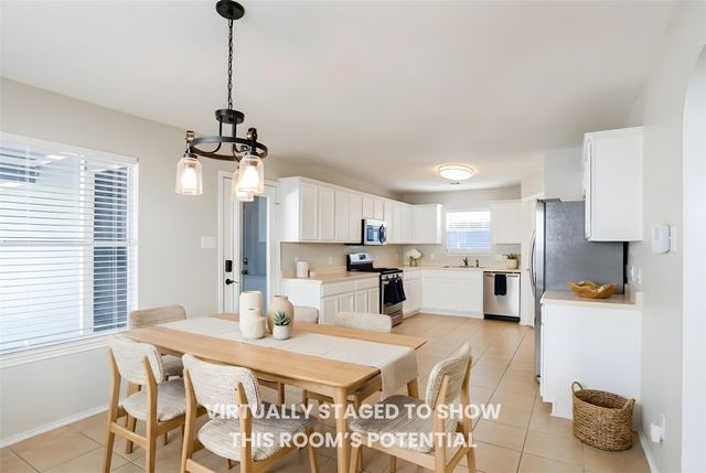 532 Sampson, Kyle, TX 78640
