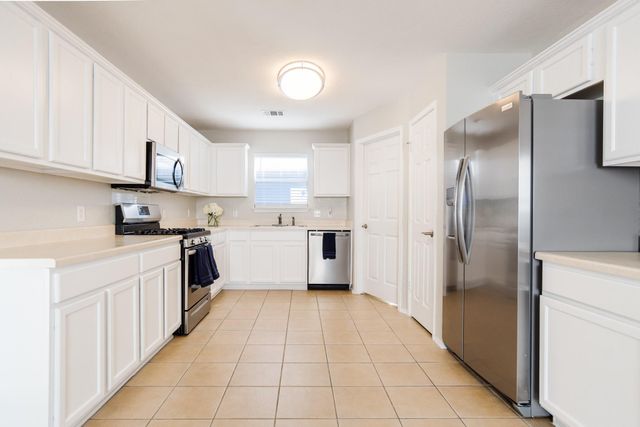 532 Sampson, Kyle, TX 78640