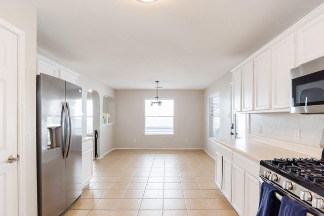 532 Sampson, Kyle, TX 78640