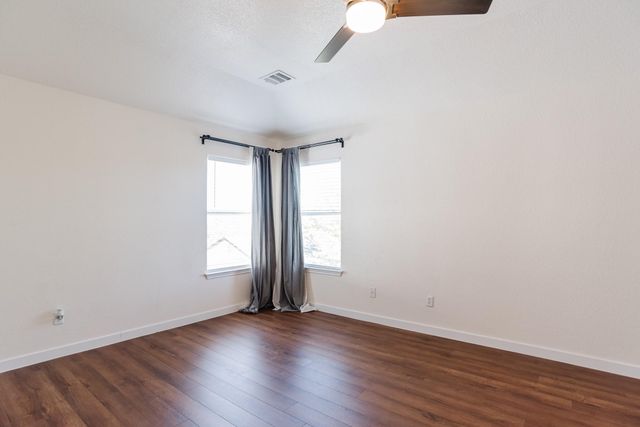 532 Sampson, Kyle, TX 78640