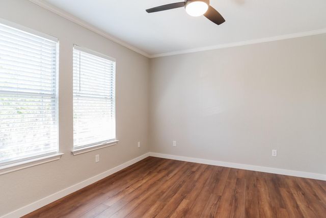 532 Sampson, Kyle, TX 78640