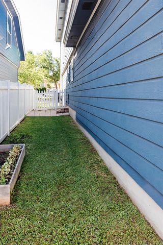 532 Sampson, Kyle, TX 78640