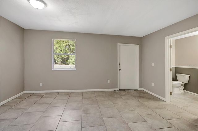 7902 ALLAMANDA AVENUE, Tampa, FL 33619