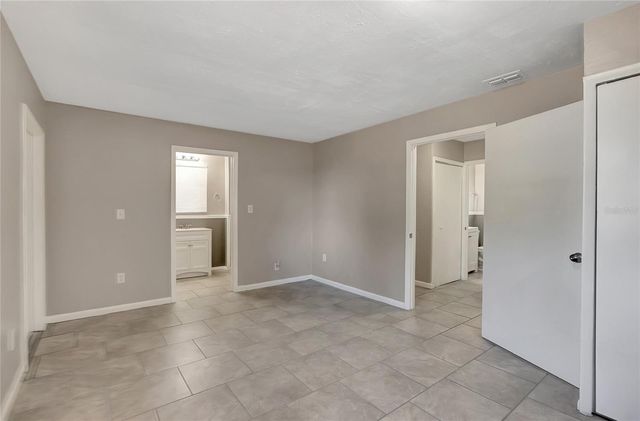 7902 ALLAMANDA AVENUE, Tampa, FL 33619