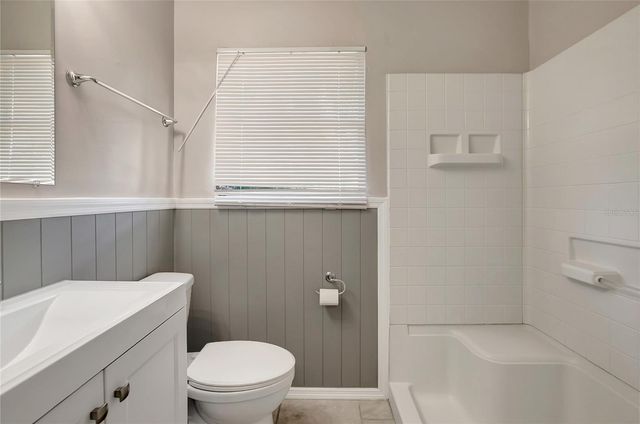 7902 ALLAMANDA AVENUE, Tampa, FL 33619