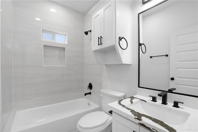 3321 Tepoztlan Street, Edinburg, TX 78542