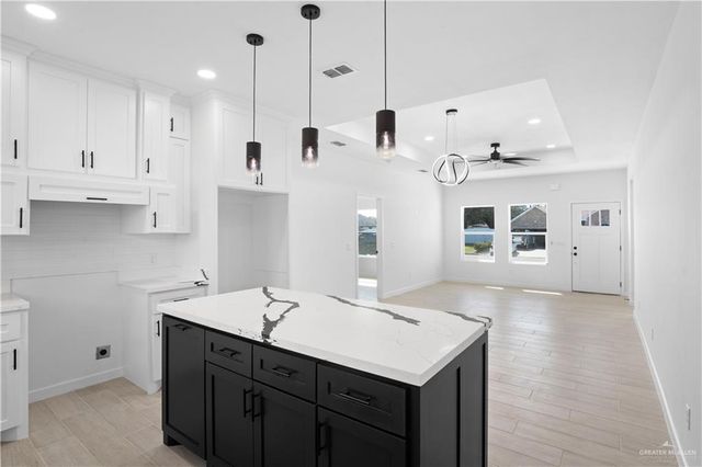 3321 Tepoztlan Street, Edinburg, TX 78542