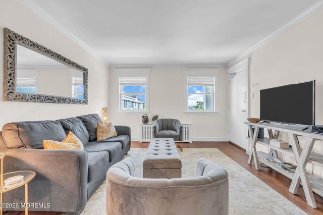 302 Deal Lake Drive 19, Asbury Park, NJ 07712