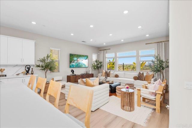 660 Westbrook Loop, San Marcos, CA 92078
