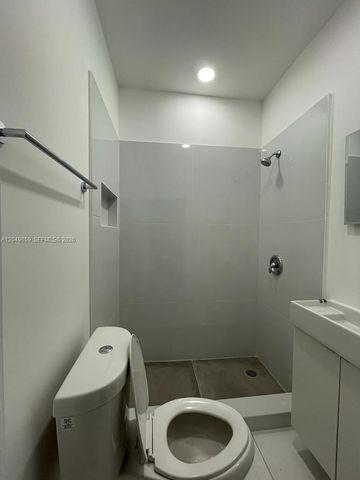 126 Mendoza Ave 1, Coral Gables, FL 33134