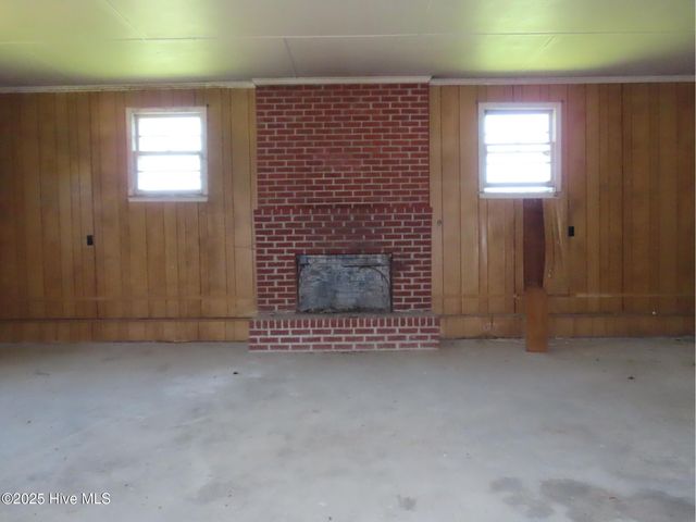 641 W Nc Highway 561 W, Aulander, NC 27805