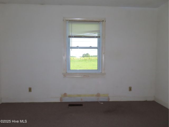 641 W Nc Highway 561 W, Aulander, NC 27805