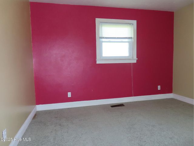 641 W Nc Highway 561 W, Aulander, NC 27805