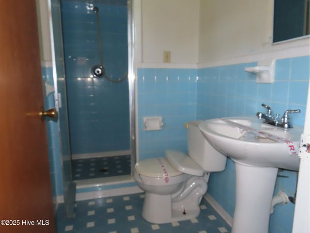 641 W Nc Highway 561 W, Aulander, NC 27805