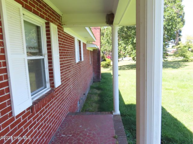 641 W Nc Highway 561 W, Aulander, NC 27805