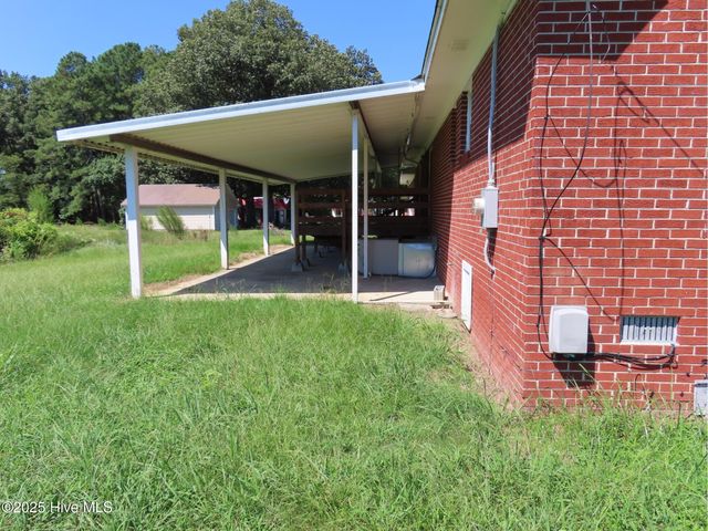 641 W Nc Highway 561 W, Aulander, NC 27805