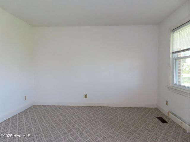 641 W Nc Highway 561 W, Aulander, NC 27805