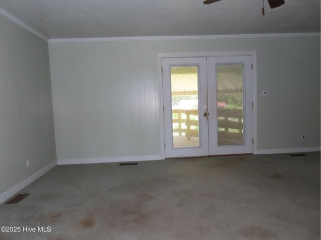 641 W Nc Highway 561 W, Aulander, NC 27805