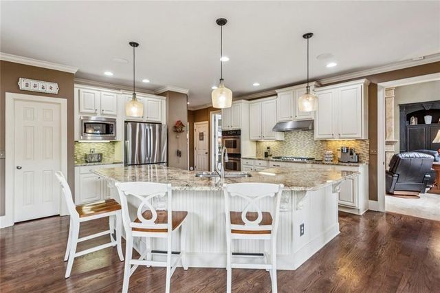 3020 Woodbridge Lane, Canton, GA 30114