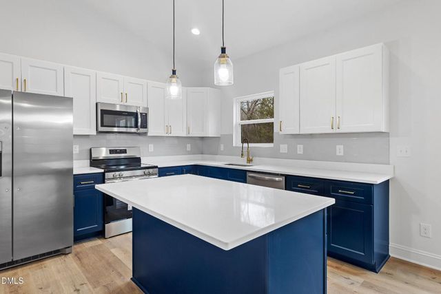 608 W Holt Street, Mebane, NC 27302