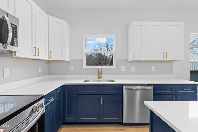 608 W Holt Street, Mebane, NC 27302