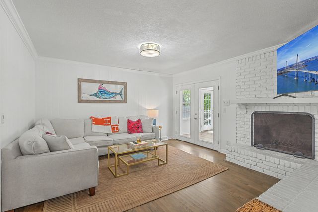 737 Canary Drive, Charleston, SC 29414