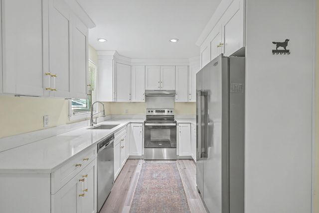 737 Canary Drive, Charleston, SC 29414