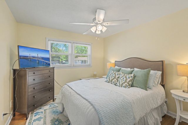 737 Canary Drive, Charleston, SC 29414