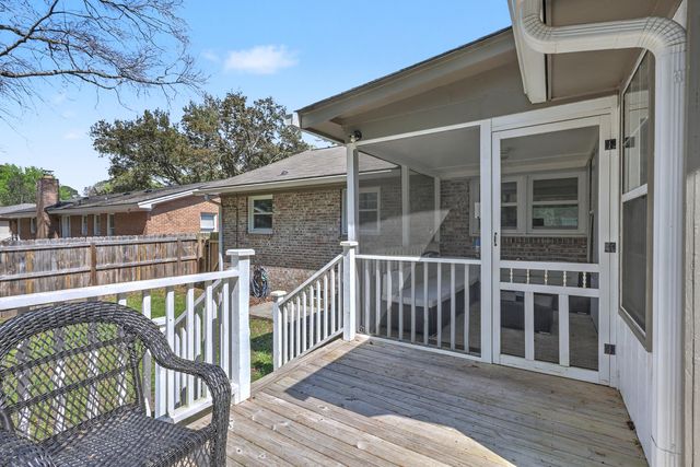 737 Canary Drive, Charleston, SC 29414