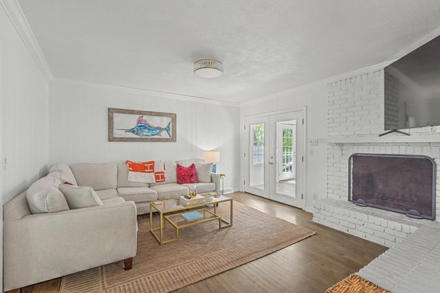 737 Canary Drive, Charleston, SC 29414