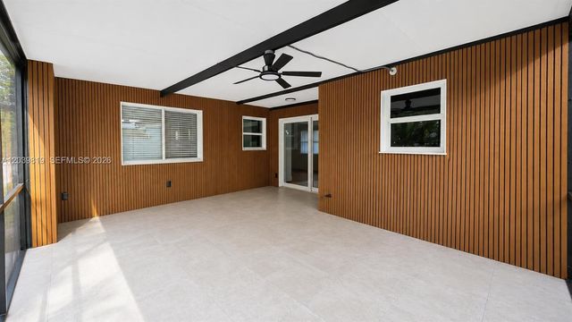 1155 Hayes St, Hollywood, FL 33019