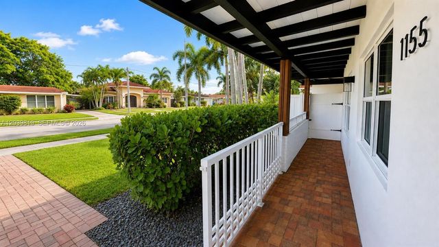 1155 Hayes St, Hollywood, FL 33019