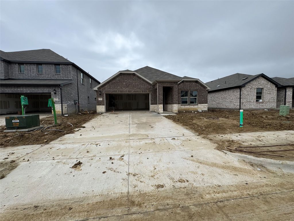 245 Sugarlands Drive, Greenville, TX 75402