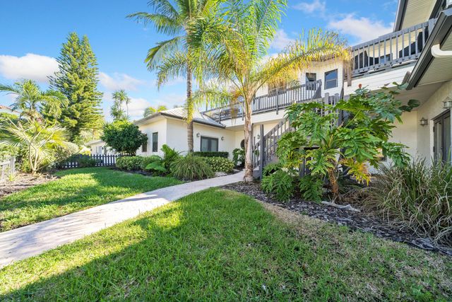 21 Oceanview Drive C, Ocean Ridge, FL 33435