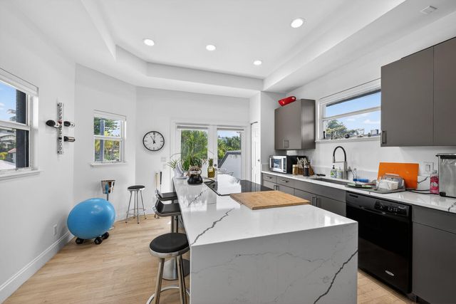 21 Oceanview Drive C, Ocean Ridge, FL 33435