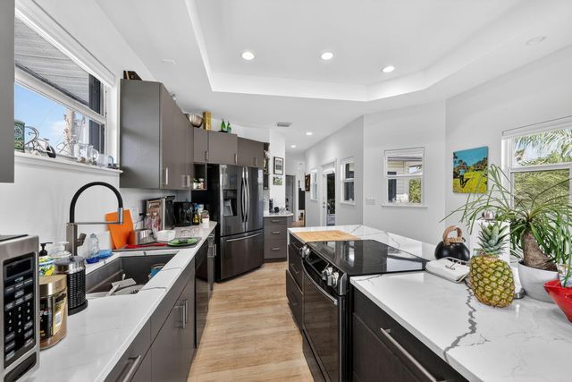 21 Oceanview Drive C, Ocean Ridge, FL 33435