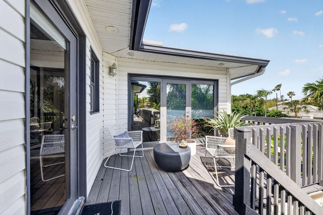 21 Oceanview Drive C, Ocean Ridge, FL 33435