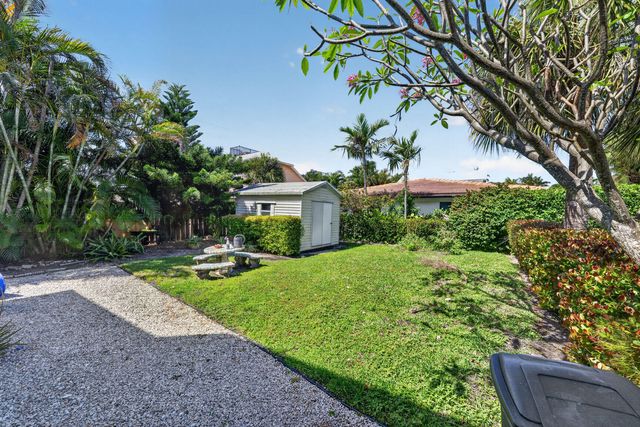 21 Oceanview Drive C, Ocean Ridge, FL 33435