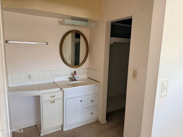 981 N SHERWOOD Way, Queen Valley, AZ 85118