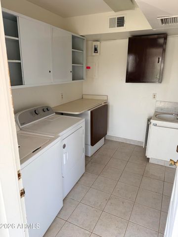 981 N SHERWOOD Way, Queen Valley, AZ 85118