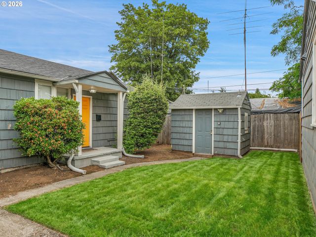 5821 Se KNAPP St, Portland, OR 97206