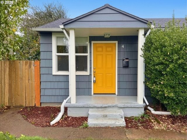 5821 Se KNAPP St, Portland, OR 97206