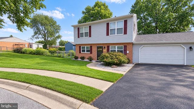 12 ROGERS CIR, Newark, DE 19702