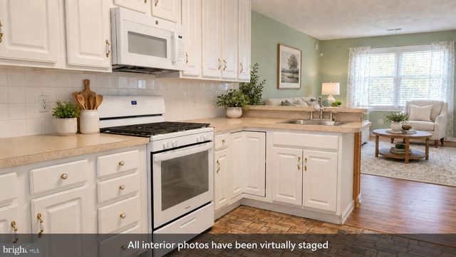 12 ROGERS CIR, Newark, DE 19702