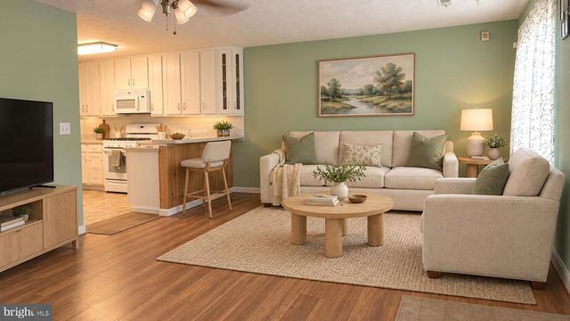 12 ROGERS CIR, Newark, DE 19702