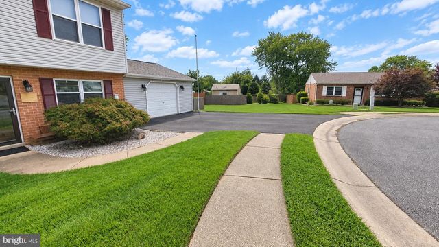 12 ROGERS CIR, Newark, DE 19702