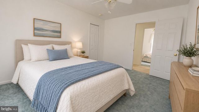 12 ROGERS CIR, Newark, DE 19702