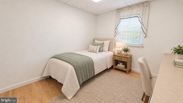 12 ROGERS CIR, Newark, DE 19702